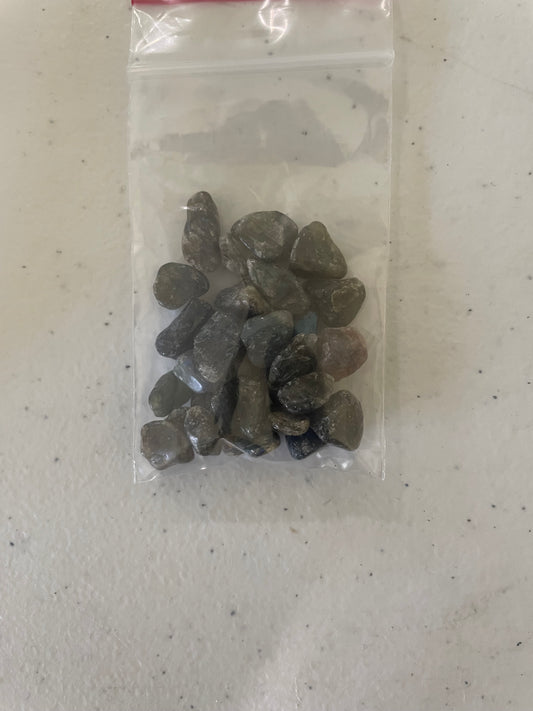 Labradorite chips (20g)