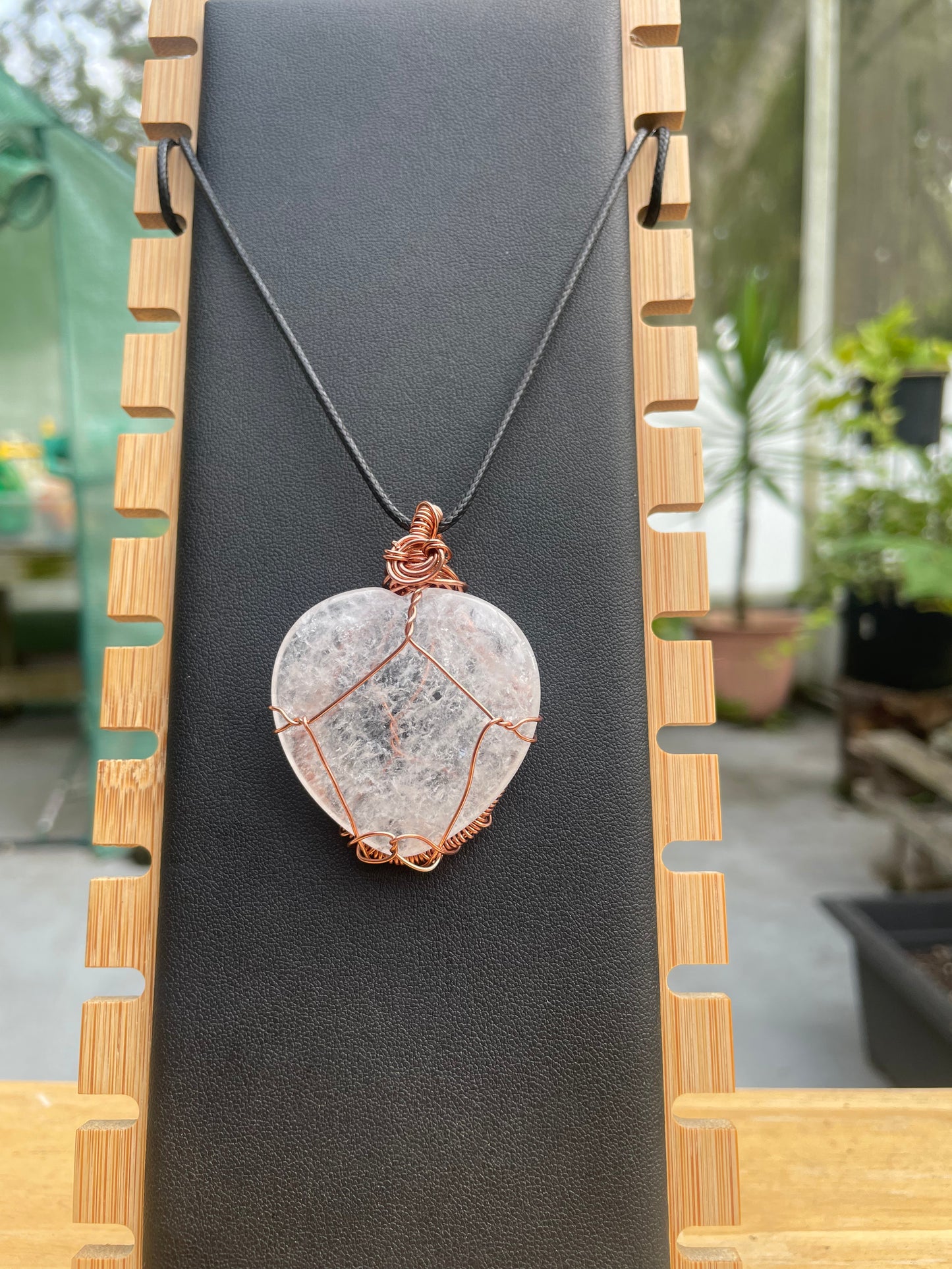 Quartz heart pendant (copper)