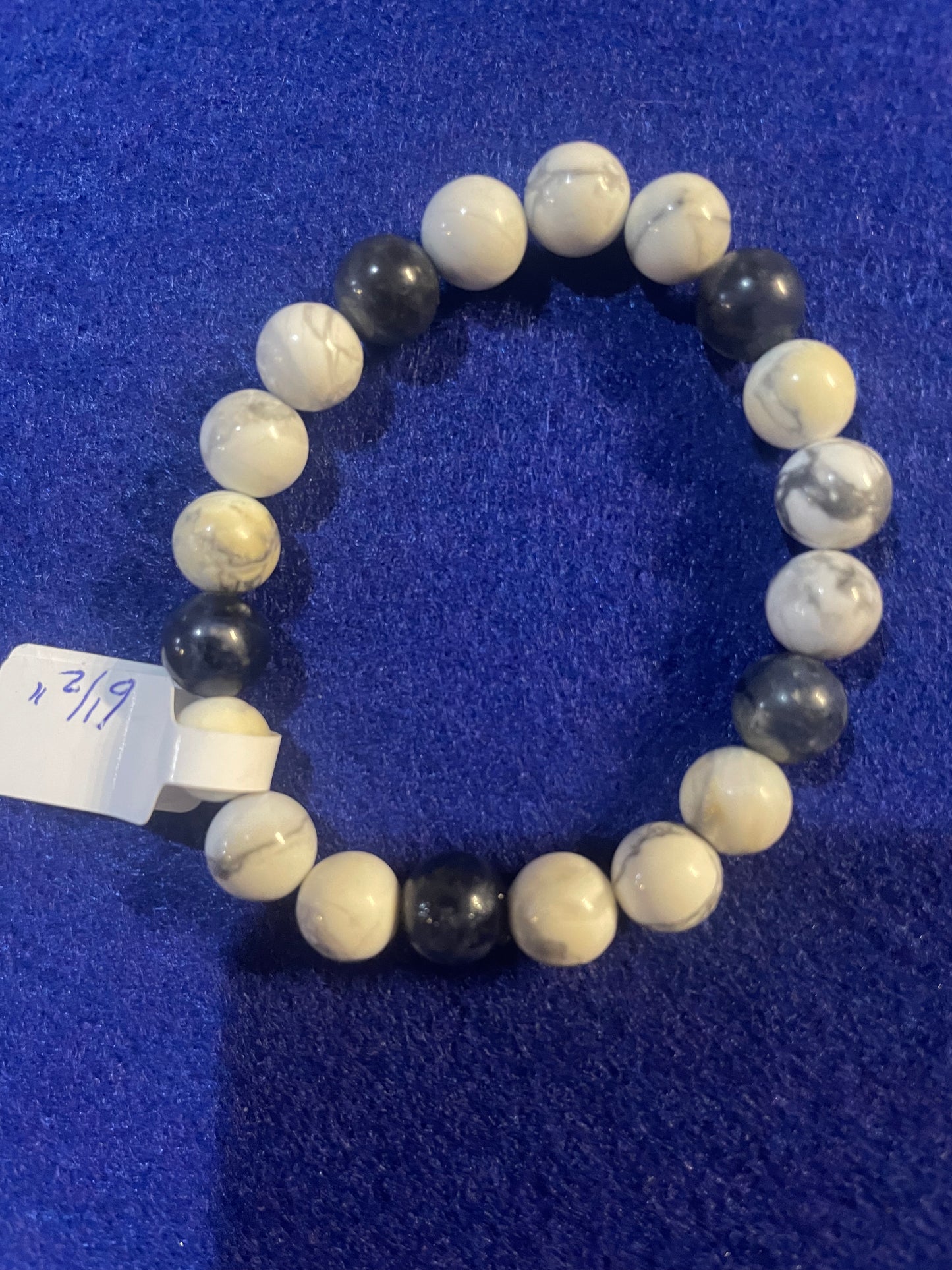 Howlite Bracelet 6 1/2"